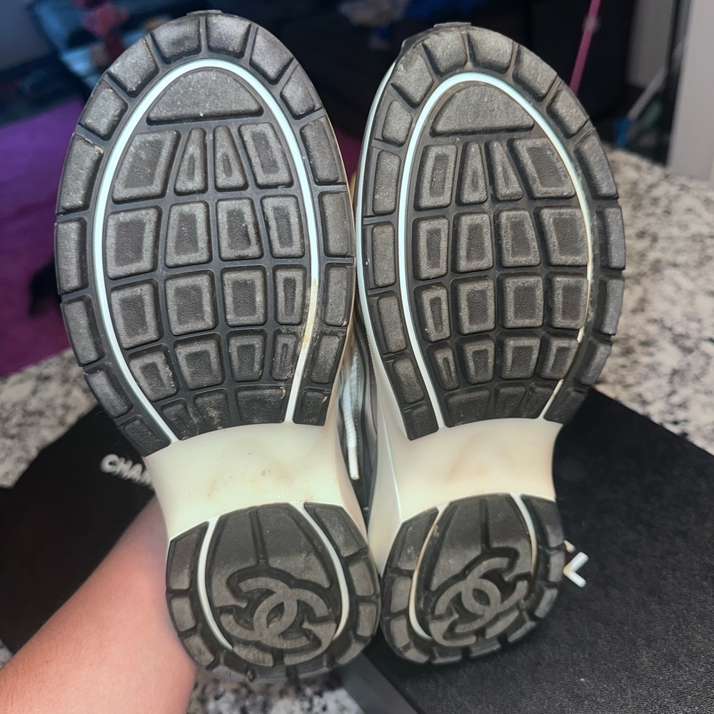 Chanel CC sneakers/ tennis shoes - Picture 16 of 16
